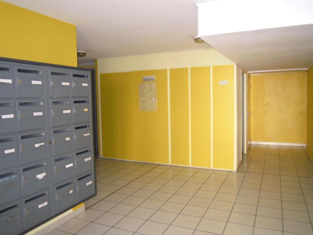 Nimes Studio Parking Dhuoda מראה חיצוני תמונה