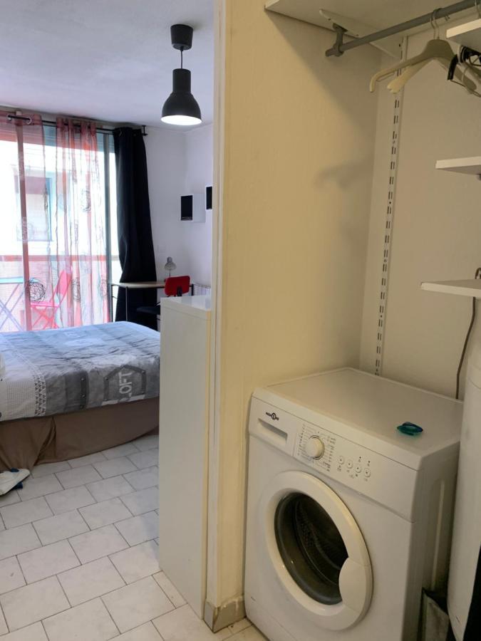 Nimes Studio Parking Dhuoda מראה חיצוני תמונה